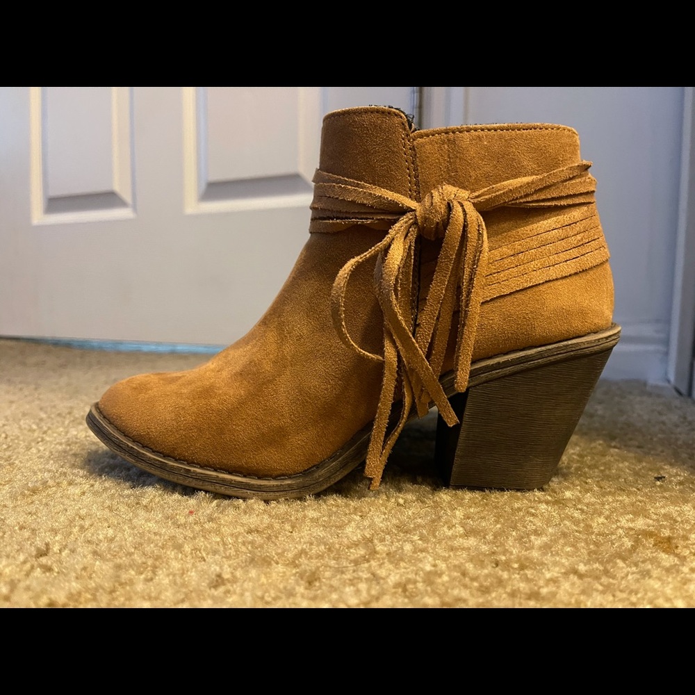 Beautiful tan booties